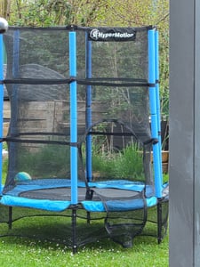 Trampolin - Gartentrampolin - 138x160cm - Sicherheitsnetz - Kinderspielzeug - Max. Belastung 45kg Kunden-Foto 3