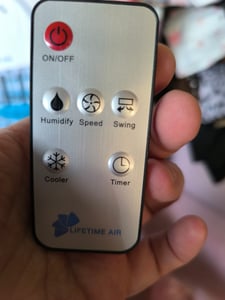 JUNG TVE25 Mobiles Klimagerät mit Wasserkühlung, leise, inkl. Fernbedienung + Timer, Kühlender Ventilator ohne Abluftschlauch, für Zimmer, kompaktes Kunden-Foto 7