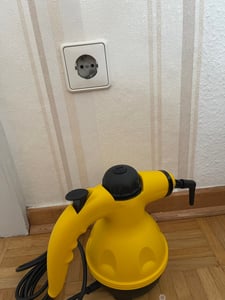 Dampfreiniger 900 W 450ml Wassertank | gegen Fett, Schmutz und Verunreinigungen | Polstermöbel Reinigungsgerät für Auto, Küche, Bad Retoo Kunden-Foto 1