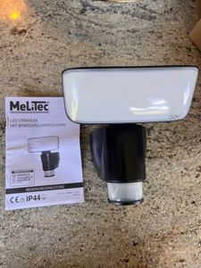 MeLiTec Robotik LED Außenwandleuchte mit Bewegungsmelder & Follow Me Nachverfolgung, 1400lm, 4000K Neutralweiß, 4 Modi Kunden-Foto 1