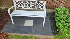 panca da giardino relaxdays 10036721_0 metallo bianco 124,5 cm Foto del cliente 1