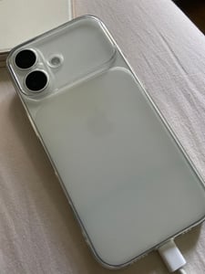 Apple iPhone 17 , 16 cm (6.3"), 2622 x 1206 Pixel, 256 GB, 48 MP, iOS 26, Weiß Kunden-Foto 3