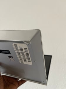 Zrekonstruovaný notebook HP Elitebook 840 G9, určený pro podnikové použití, s 14palcovým displejem, procesorem Intel Core i5-1235U, 16 GB RAM, 2 TB SSD a operačním systémem Windows 11 Pro Fotografie od zákazníka č. 1