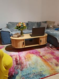 Couchtisch ‘Tvedestrand’ mit 2 Schiebetüren Metallbeine 120 x 55 x 40 cm Natur Kunden-Foto 1