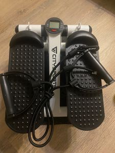 Stepper Mini-Stepper do treningu w domu, z taśmą oporową, podkładką, hydraulicznym stepperem fitness, nośność 150 kg Zdjęcie produktu od klienta nr 5
