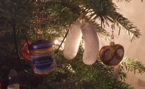 INGE-GLAS Weihnachts-Hänger Weißwurstsenf Glas | IG-10042S018 Kunden-Foto 1