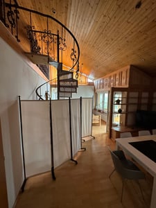 TolleTour Paravent auf Rollen Outdoor Raumteiler Garten Spanische Wand Trennwand Raumtrenner 5 teilig Anthrazit 284x181 cm Kunden-Foto 2