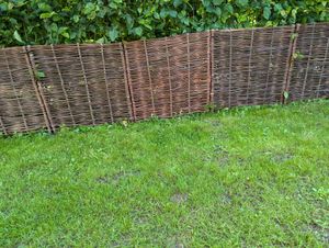KOTARBAU® Beeteinfassung 100x20cm Weidezaun Beetumrandung aus Weide Beet Zaun Mini Steckzaun Abgrenzung für Blumen- & Kräuterbeet Weide Braun Kunden-Foto 2