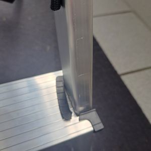 Drabest | Aluminium Haushaltsleiter - 2x6 Stufen - Zweiseitig Klappbar - Rutschfeste Stufen -Tragkraft 125 kg - Höhe 1,33 m Kunden-Foto 3