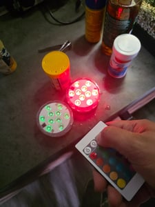4× Wasserdichte RGB LED Lichter mit Fernbedienung – Unterwasserbeleuchtung IP67 für Pool, Teich & Aquarium, 16 Farben, 4 Modi Kunden-Foto 1