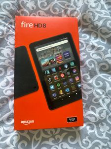 Fire HD 8-Tablet 8-Zoll-HD-Display 64 GB schwarz mit Werbung Kunden-Foto 1