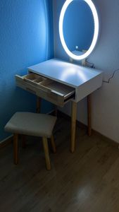 Puluomis Coiffeuse en bois avec tiroir Coiffeuse avec miroir Table de maquillage avec éclairage 60 cm de large petit blanc couleur bois Photo du client 1