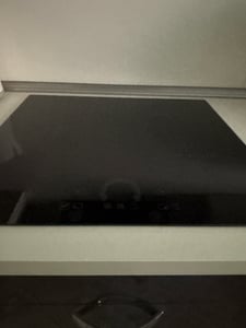 Plaque Induction 60 cm 8,2 kW 4 Zones de cuisson 9 niveaux de puissance Photo du client 1
