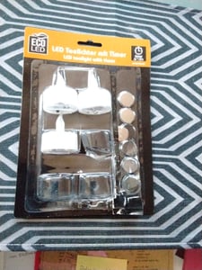 LED Teelichter 6er Set mit Timer warmweiß flackernd inkl. Batterien Innenbereich Kunden-Foto 2