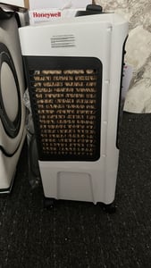 Climatiseur mobile JUNG LIFEAIR sans tuyau d'évacuation, climatiseur mobile 3-en-1, purificateur d'air, humidificateur, refroidissement par eau, jusqu'à 20 m², minuterie de 15,5 heures Photo du client 20