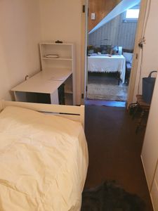 EUGAD Schreibtisch mit Regal links/rechts montierbar, PC Tisch mit Stauraum weiß Kunden-Foto 3