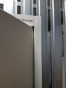 Büroschrank Aktenschrank XXL Metallschrank Flügeltüren Stahlblech Pulverbeschichtung 185 cm x 115 cm x 40 cm Farbe: Anthrazit-rot Kunden-Foto 3