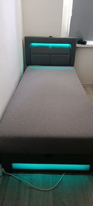 Flieks Polsterbett 90x200cm mit USB, Hydraulisches Boxspringbett mit LED, Jugendbett Stauraumbett mit Lattenrost, Einzelbett Holzbett, PU, Grau Kunden-Foto 1