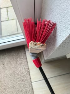 Novaliv straatveger set, 50 cm. Bestaat uit: bezem, handveger en schop. Telescopische steel. Kleur: rood. Uitbreidbare steel. Geschikt voor industrieel gebruik, als keermachine, in de tuin en op het erf Klantenfoto 1