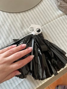 Strahlende Cheerleaderin: Komplettset für Mädchen in Größe 152 Cm - Langarm-Crop-Top, Rock, Pompoms & Socken für Halloween, Karneval, Fasching & Sport Kunden-Foto 2