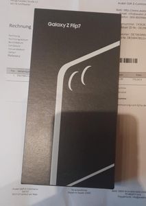 Galaxy Z Flip7 - Jetblack - 256 GB Kunden-Foto 2