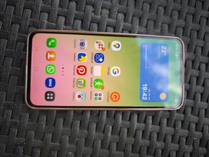 Samsung Galaxy A56 5G, 17 cm (6.7"), 8 GB, 256 GB, 50 MP, Android 15, Graphit Kunden-Foto 2