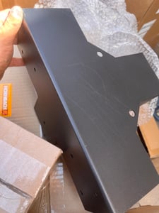 SucceBuy Kit de support de pergola 4''x4'' (intérieur 3,6'' x 3,6''), support d'angle robuste à 4 voies pour les travaux de bricolage sur bois, installation facile pour les pavillons Photo du client 1