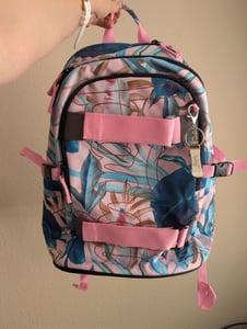Baagl Schulrucksack für Mädchen Teenager - Skateboard Rucksack - Kinderrucksack mit Laptopfach und Brustgurt für Schule (Skate Moon) Kunden-Foto 3