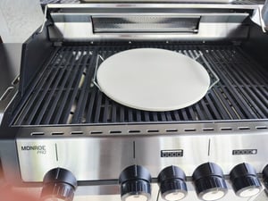 Pizza Plaque de pierre Plaque de four Plaque de cuisson du pain Ø33cm avec support Photo du client 1