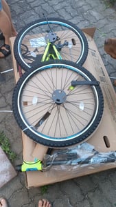 24 Zoll Fahrrad MTB mit Beleuchtung und SHIMANO 21-Gang Schaltung Gelb Kunden-Foto 2
