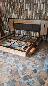 Manželská postel Flieks pro mládež 180x200 cm s nastavitelnou lampičkou na čtení, úložná postel s funkcí zásuvky, ložnicový set s lavicí a nočním stolkem Fotografie od zákazníka č. 1