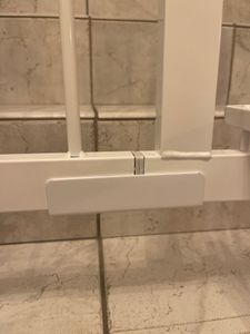 XMTECH Türschutzgitter Treppengitter Türgitter Treppen Absperrgitter Auto-Close für Kinder Baby Ohne Bohren, 85-95cm ,Schwarz Kunden-Foto 6