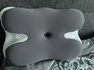 Cuscino per la testa Cuscino ortopedico, cuscino in memory foam Cuscino di sostegno per il collo Cuscino per la testa Cuscino con borsa da viaggio Foto del cliente 1