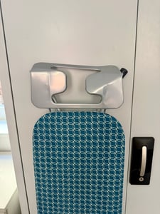 Asse da stiro KADAX con poggiaferro resistente al calore, robusto asse da stiro con gambe robuste (verde) Foto del cliente 1
