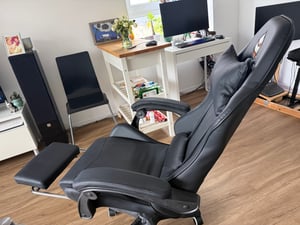 GOTAGEE Gaming-Stuhl Bürostuhl Ergonomischer Gaming Sessel mit Lendenwirbelstütze Fußstütze mit Katzenohren Kopfkissen Höhenverstellbar Schwarz-Rot Kunden-Foto 2