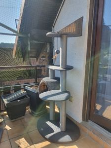 Karlie Kratzbaum Outdoor Misty grau Kunden-Foto 1