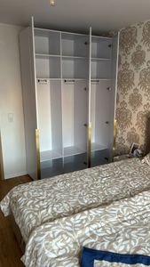 MEBLE KRYSPOL Inova 1 Schrank - 236,7x200x47cm - Kaschmir Kaschmir Gold Kunden-Foto 2
