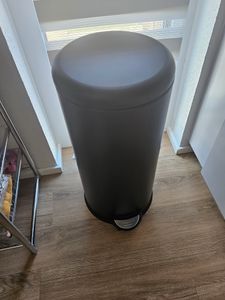 SVITA T30 Mülleimer Treteimer Abfalleimer 30 Liter inkl. Inneneimer rund Küchen-Hilfe Stahl Schwarz Kunden-Foto 2