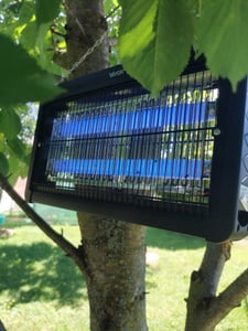 Vayox UV Insektenlampe Insektenfalle Elektrisch Insektenvernichter IKV-40W | UV-Licht | Elektrische Mückenlampe | 4500 V | Schwarz Kunden-Foto 1