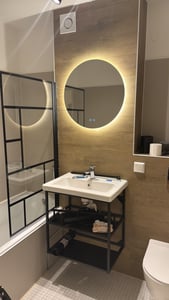 SensaHome – Runder Badezimmerspiegel ohne Rahmen mit LED-Beleuchtung – dimmbar – Anti-Kondensation – Warm-/Neutral-/Kaltweiß – 50cm Kunden-Foto 3