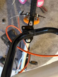 Actionbikes Kinderfahrrad Timson 16 Zoll | Kinder Fahrrad - V-Brake Bremsen - Kettenschutz - Fahrradständer - Fahrradkorb - 4-7 Jahre (Orange/Weiß) Kunden-Foto 3