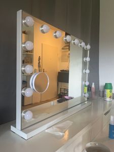 Kosmetické zrcadlo Puluomis Hollywood, 15 LED diod, 58x45 cm, 3 barvy, stmívatelné, zrcadlo s osvětlením pro líčení, USB, Type-C, 10x zvětšení, nástěnné zrcadlo, bílá barva Fotografie od zákazníka č. 3