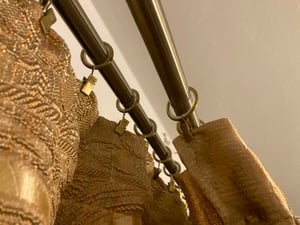 100 Stück Metall Gardinenringe mit Clips Farbe Antikgold für 25 mm & 30 mm Gardinenstangen Vorhangringe 35 mm Innendurchmesser Leises Gleiten Kunden-Foto 2