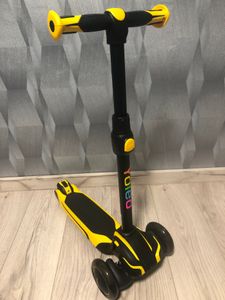 Yoleo Kinderscooter, kinder roller mit LED Leuchtenden Räder, Dreiradscooter 4 Höhenverstellbare für Jungen & Mädchen im Alter von 3-12 Jahren, bis 50kg blasbar, Gelb Kunden-Foto 4