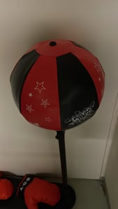 COSTWAY Punchingball 85-130cm hoehenverstellbar, Standboxball freistehend, Kinder Boxset, Boxsack Set, Box Set inkl. Boxhandschuhe und Handpumpe Kunden-Foto 2