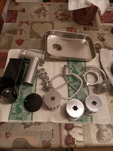 Fentic Küchenmaschine 6-in-1 – Knetmaschine, Mixer, Food Processor, Fleischwolf, Gemüseschneider, 2000W, 6,2L Edelstahlschüssel Kunden-Foto 3
