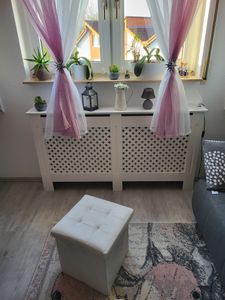 ECD Germany Radiátorové obložení se vzorem včelí plástve 112x19x82 cm, bílé, z lakované MDF, topné obložení do ložnice obývacího pokoje Fotografie od zákazníka č. 5