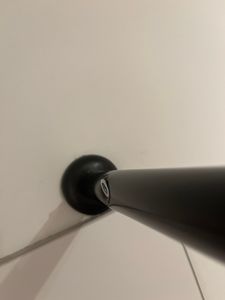 Stabil, sieht aber billig aus. 