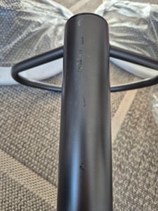 Hela Tische, 2er Set Barhocker Amanda II - Samtvelour Grau - Trompetengestell grau - Belastbarkeit 120 kg - 360° drehbar und höhenverstellbar mit Lift Kunden-Foto 1