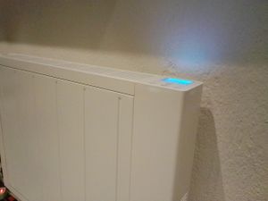 Radiateur mural électrique Ceramic-IQ d'Adam Sola, 1500 W, avec contrôle Wi-Fi, minuterie de 7 jours et thermostat – blanc Photo du client 1